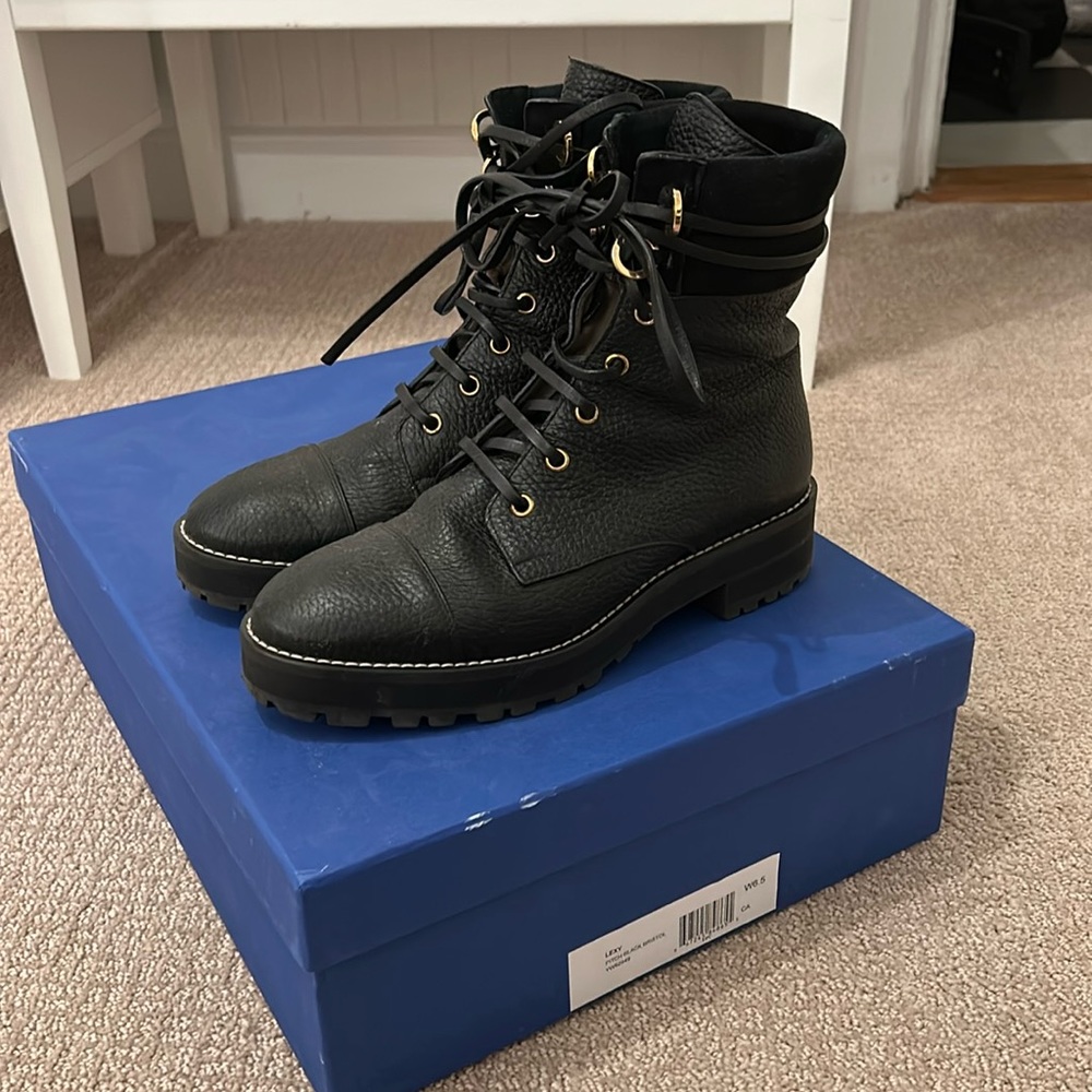 Stuart Weitzman Lexy lace up boot 6.5W